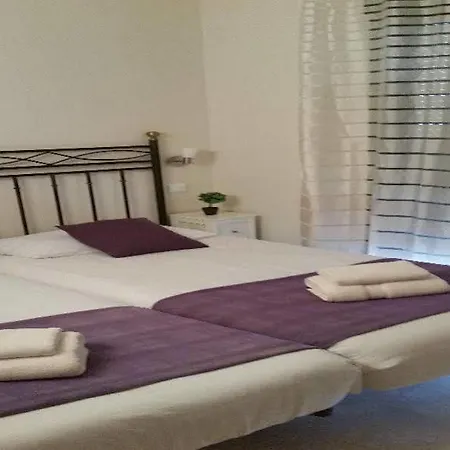 La Almadraba Apartment *